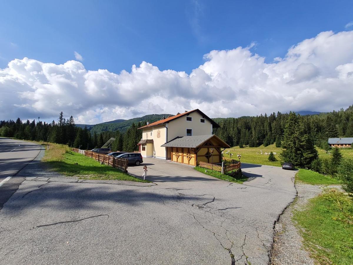 Apartmenthaus Almwiese Flattnitz Bagian luar foto